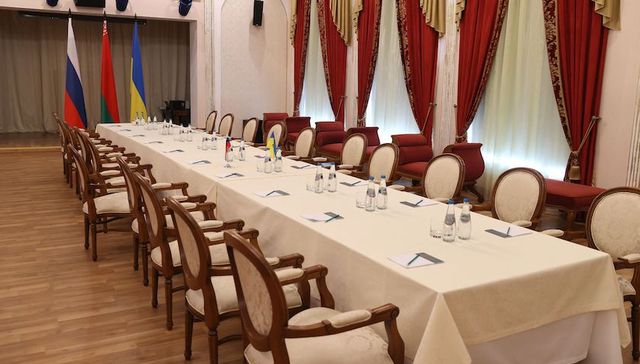 战事降温，俄乌代表团谈判开始