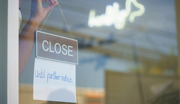 《市場(chǎng)主體登記管理?xiàng)l例》實(shí)施首日，上海首家“歇業(yè)”企業(yè)成功辦理手續(xù)