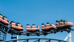 昆仑万维玩“过山车游戏”，大赢家只有一个