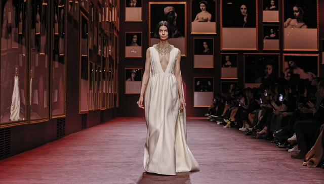 迪奥秋冬成衣创意探索“次世代”，万宝龙赋予皮具山脉轮廓｜是日美好事物