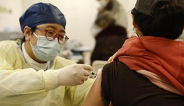 上海市衛(wèi)健委答界面財聯(lián)社：年長人群是否接種疫苗病死率相差18倍