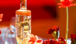 跟随者泸州老窖：攻守转换，蛰伏7年后冲向行业前三？