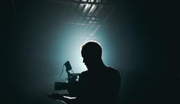 梦碎导演圈：初代青春文学作家的跨界之“惑”