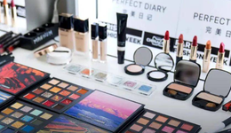 股價(jià)暴跌90%，市值蒸發(fā)近千億，逸仙電商還撐得起“國(guó)貨之光”嗎？