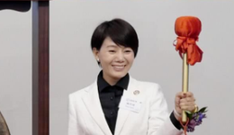 海底捞杨利娟，下一个商界董明珠？