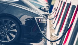 比亞迪變陣，“蔚小理”接招