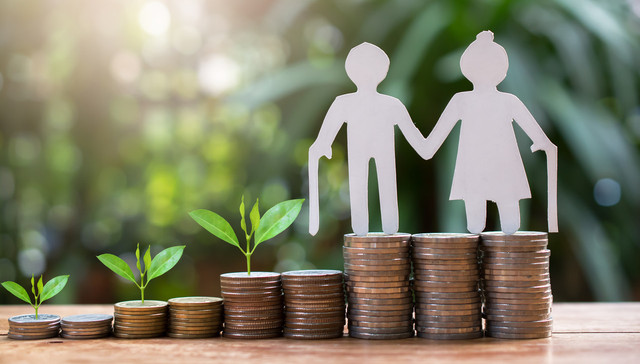 聚焦“两会”｜扩大长期护理保障供给，长护险寻路突围