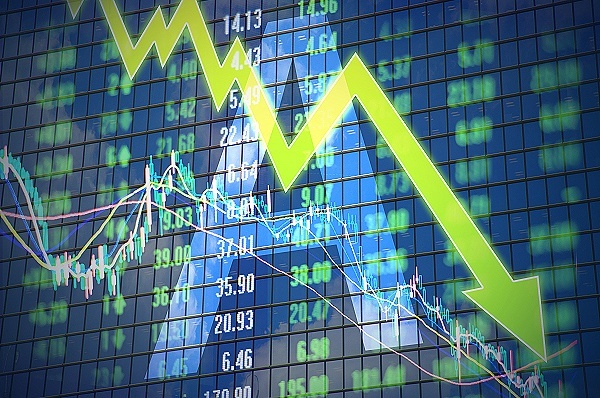 再创新低！恒指放量大跌3.87%，何时才能止跌？