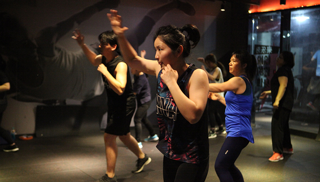 健身房里“女力崛起”，女性运动消费投入持续上涨