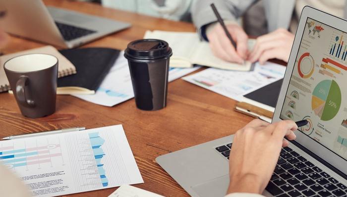 年轻人,营收,用户增长