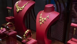 微众银行微众企业+致敬商界有“她”：以黄金般的诚信成就一场“双向奔赴”