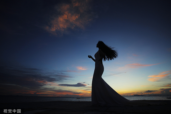 微保、众安等多家险企推出专属女性保障，重疾险和意外险为主要产品