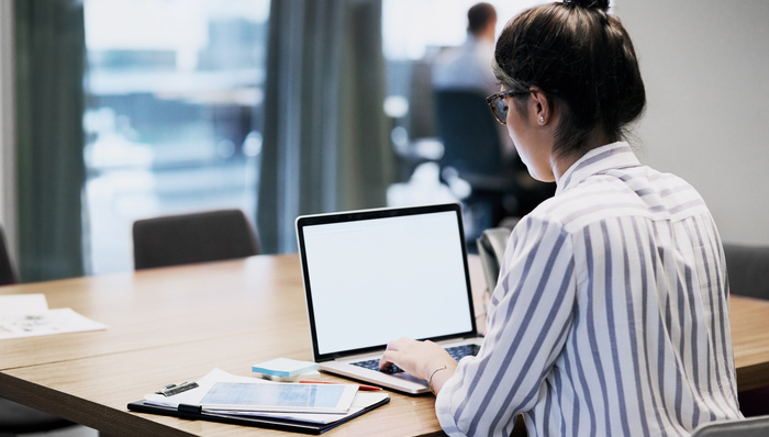 职场女性洞察报告：女性中高端人才平均年薪15.41万元，女高管占比上升