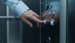 搶客戶、挖員工、砸錢硬剛，藏在電梯里的廣告生意大戰(zhàn)