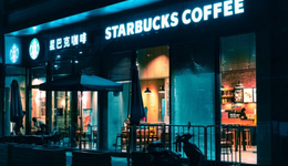 在年輕人的聚會(huì)中，星巴克丟失了自己的“舞鞋”