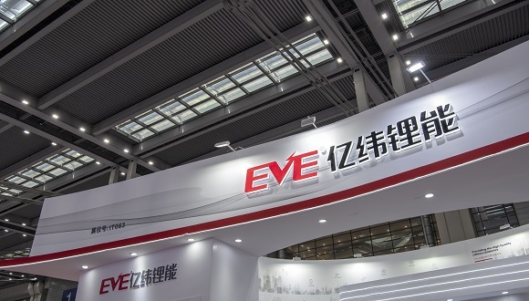 亿纬锂能再投126亿元扩建锂电产能