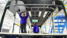 《政府工作报告》修改92处，新增“输入性通胀压力加大”表述