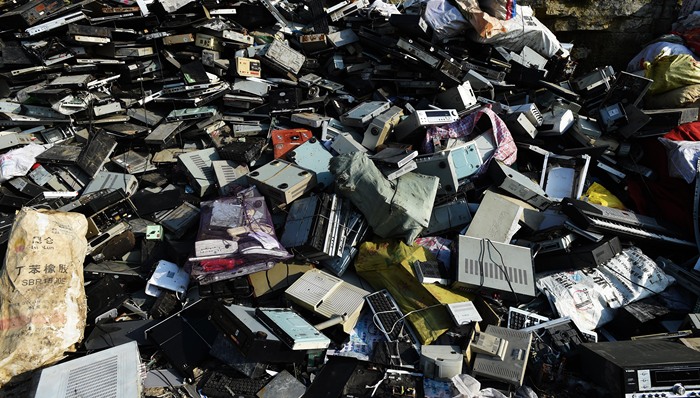 “电子废旧物”上了两会提案，废旧物资循环利用待提升