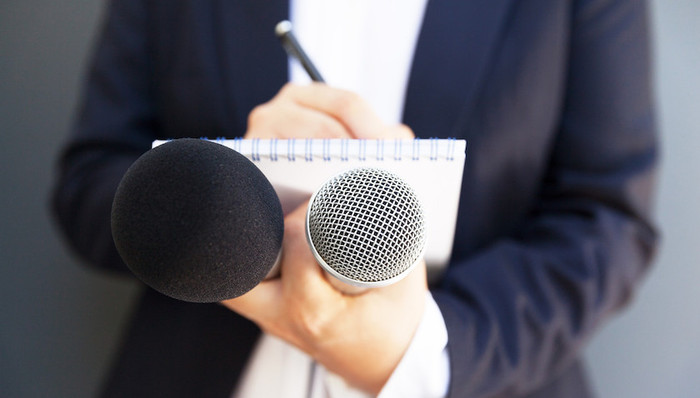 上海疫情，上海发布会，新冠肺炎，市六院,第六医院,医护,冲突