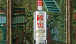 泸州老窖市值蒸发两千亿，10086口老窖池要讲什么资本故事？