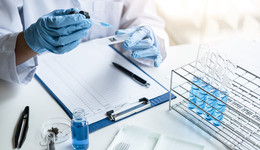 自稱研發(fā)“新冠抗原檢測”遭監(jiān)管追問，愛搭熱點的翰宇藥業(yè)主業(yè)已連虧四年