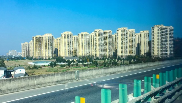 财政部：今年内不具备扩大房地产税改革试点城市的条件