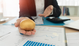 易方達(dá)再出手2億元自購旗下權(quán)益類基金及FOF，睿遠(yuǎn)兩只公募放寬限購至10萬元