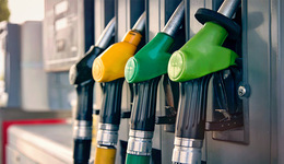 国际油价回落，国内成品油为何还上调？发改委回应了