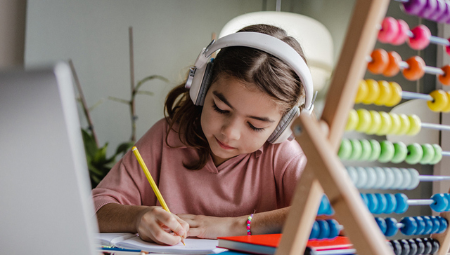 学校停课孩子没人带？多家酒店卖起了“网课房”