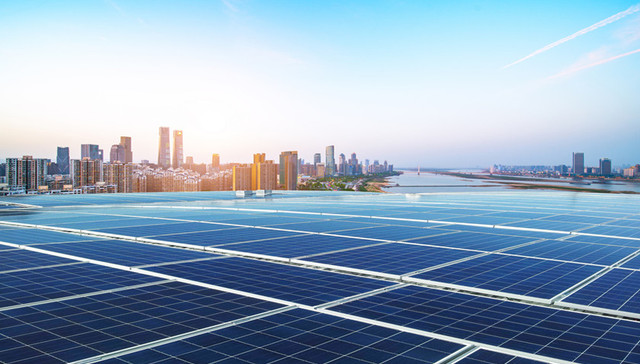 光伏胶膜龙头福斯特2021营收破百亿，实控人林建华“减持上瘾”