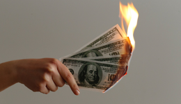 半年5億不夠燒，3大游戲新勢力集體變陣，哪些賽道被集火？