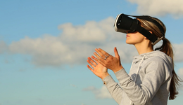 我，刚入VR行业，年薪百万