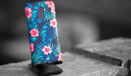 手机壳比手机还赚钱：年轻人“第二面子”撑起千亿生意