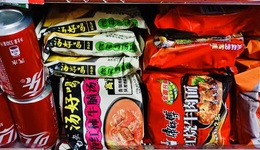 白象方便面靠情怀能否解决模式之困？