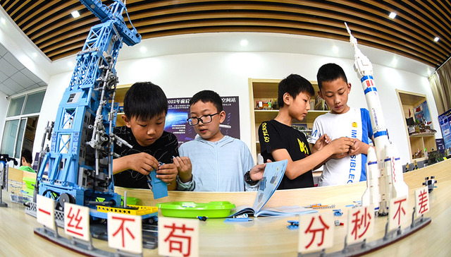 【图集】科技教育进校园，放飞少年科技梦