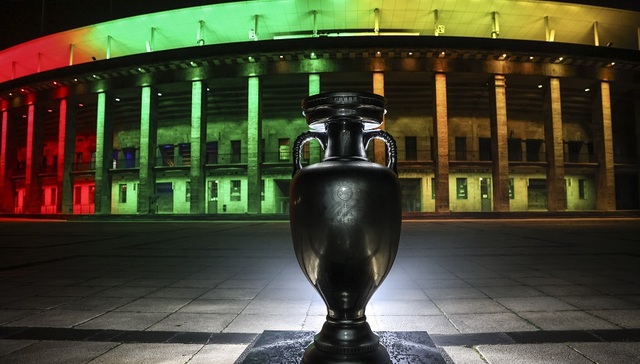 放弃世界杯选择欧洲杯，英国人算了一笔账