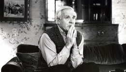 “平民间谍”的一生：勒卡雷书信集将出版