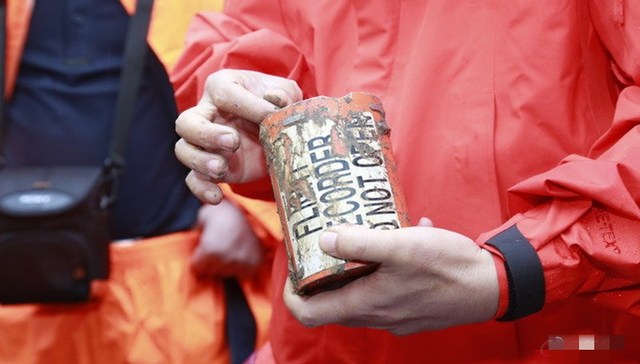 民航局称破译黑匣子CVR依修复情况而定：快则几天，慢则半年