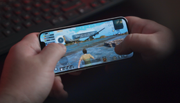 腾讯“钞能力”，难掩成长瓶颈