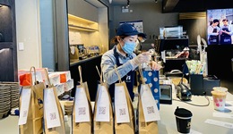 瑞幸咖啡2021年总收入几乎翻倍