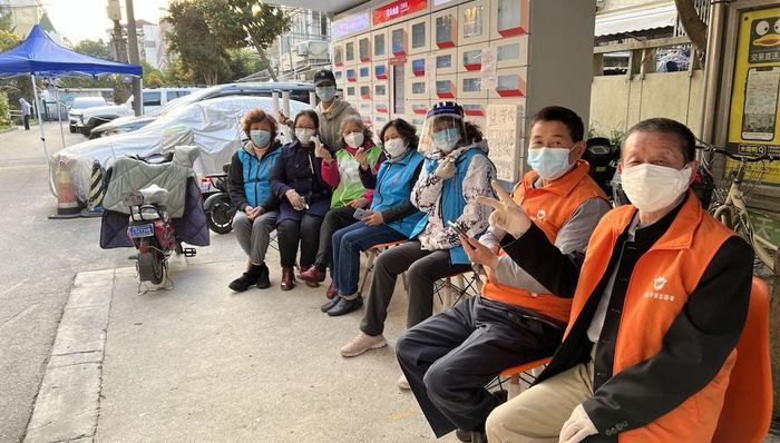 上海,疫情,记者,封控,精准防疫,杨舒鸿吉,梅陇镇,闵行区,防疫,志愿者,社区,核酸筛查