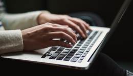 我，95后，写网文，收入不够两杯奶茶