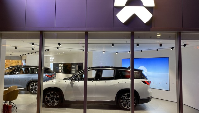 蔚来2021年净亏损40亿元，预计不会因原材料上涨导致毛利出现明显下滑