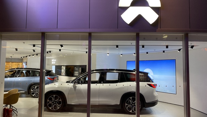 蔚来2021年净亏损40亿元，预计不会因原材料上涨导致毛利出现明显下滑