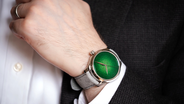 宝玑创制镂刻透视美学，亨利慕时打造莱姆绿烟熏表盘｜当周腕表