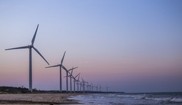 上市不足一年再融资，浙江新能共募资37亿开发海上风电，资产负债率创新高