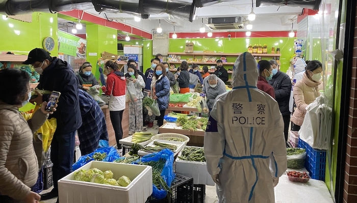 上海疫情，核酸筛查，上海警方
