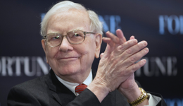 1297亿美元，冲进全球前五，巴菲特能挑战马斯克吗？