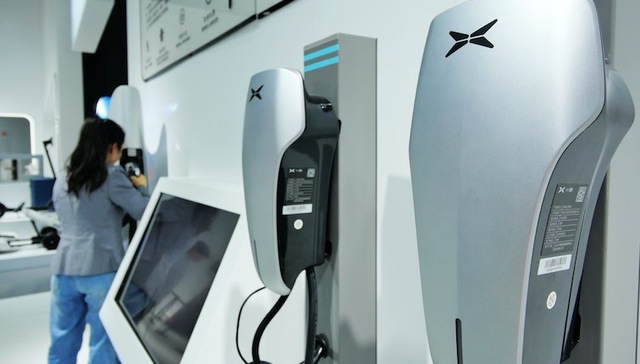 小鹏汽车2021年营收首破200亿元，全年毛利率12.5%