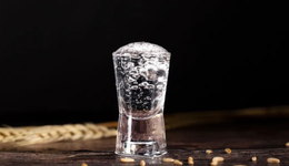 千元酒扩容，白酒市场谁主沉浮？